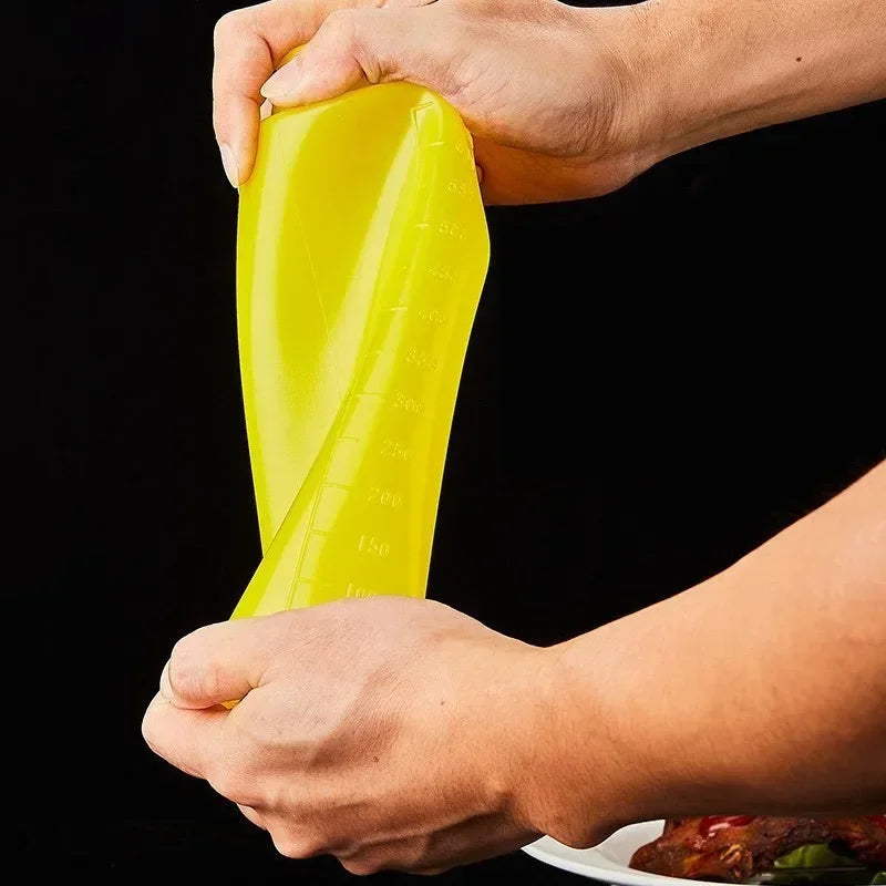Large Squeeze Condiment Bottle with Nozzle for Sauces and Oils